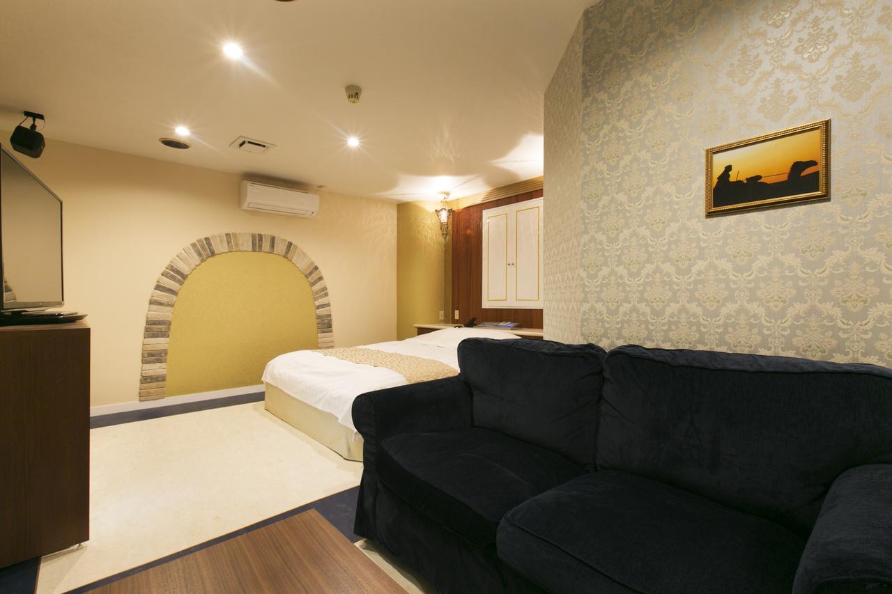 Hotel Atlantis Higashi Osaka (Adults Only) Esterno foto
